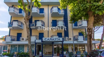 Hotel Canasta