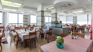 Splendida vista sul mare dalla sala ristorante