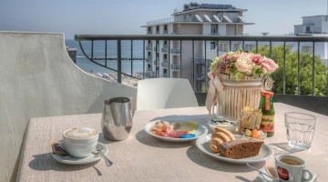 Balcon pour déjeuners et dîners en plein air