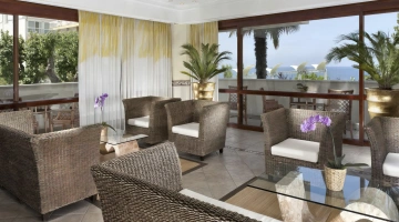 Area relax e lettura affacciata sul mare