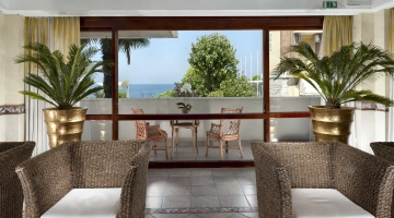 Area relax e lettura affacciata sul mare