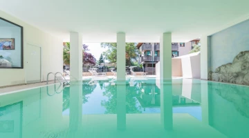 Der Swimmingpool der Unterkunft