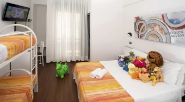 chambre familiale avec lit double, lit superposé