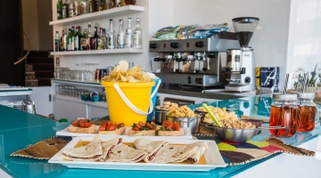 Apéritif et divertissement