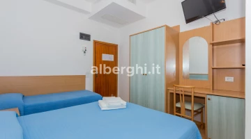 Dreibettzimmer