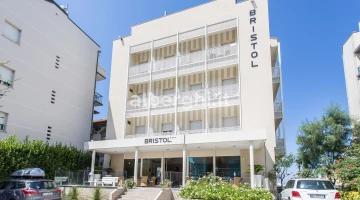 Hotel Bristol