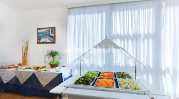 Buffet de légumes crus et cuits