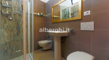 Toutes les chambres disposent d&#39;une salle de bain interne avec douche