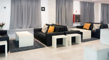 Reading room/TV room