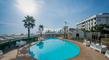 Swimming pool at the affiliated beach