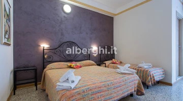 Hotel Aurora Möglichkeit des Frühstücks im Zimmer