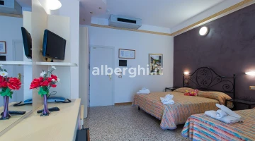 Hotel Aurora Möglichkeit der Verpflegung auf dem Zimmer