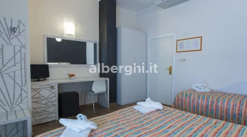 Hotel Aurora Möglichkeit des Frühstücks im Zimmer