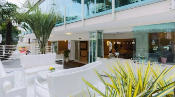 Der Eingang zu Ihrem Hotel