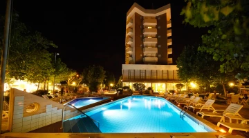 Color Alexandra Plaza Family Hotel