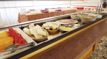 breakfast cold cuts and fresh cheeses