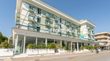 Big Family Hotel