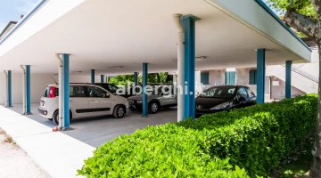 Parking couvert dans l&#39;hôtel
