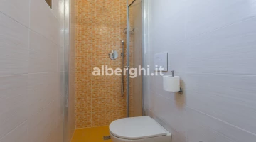 Badezimmer im Hotelzimmer