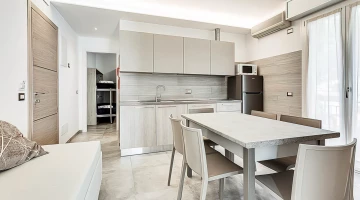 Séjour dans un appartement de trois pièces 