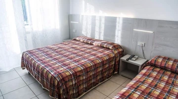 Dreibettzimmer