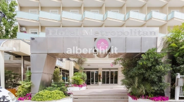 Metropolitan Family Hotel