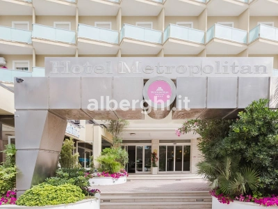 Metropolitan Family Hotel