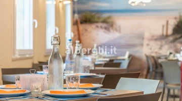 Restaurant hall