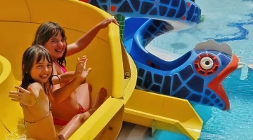 Große Wasserrutsche
