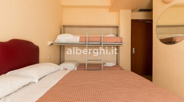 Doppelzimmer + Etagenbett
