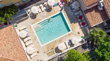 Privater Swimmingpool