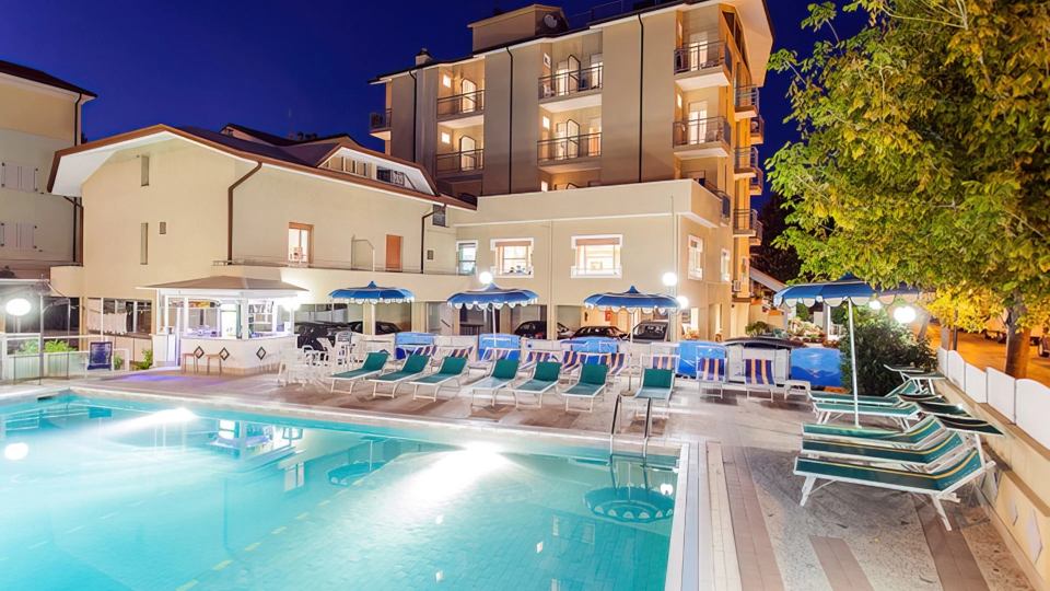 Esterni piscina