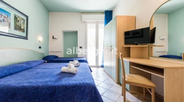 Dreibettzimmer im ersten Stock
