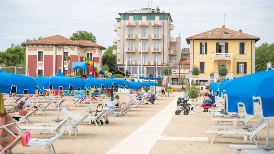 Hôtel Alsen en bord de mer, vu de la plage