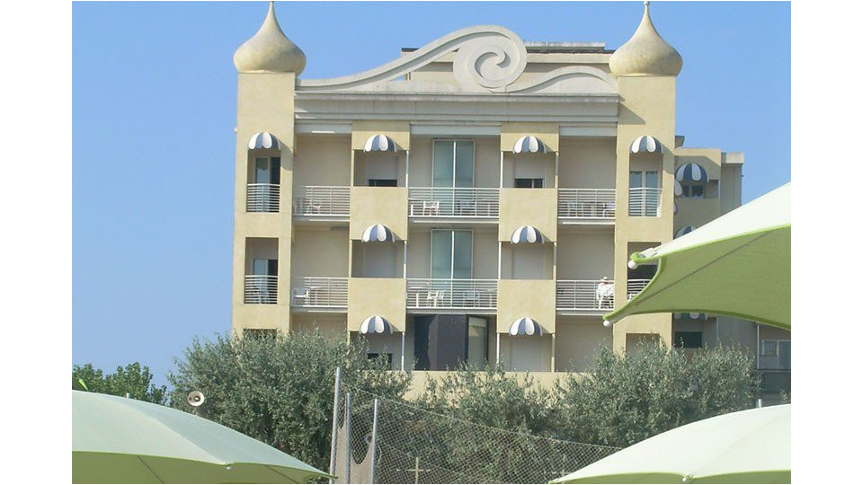 Hotel vom Strand entfernt