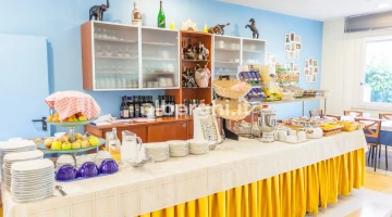 Petit déjeuner buffet