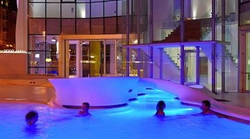 Eiszeitlicher Pool, beheizter Außenpool, 24 Stunden am Tag geöffnet