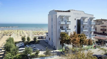 Hotel Iones