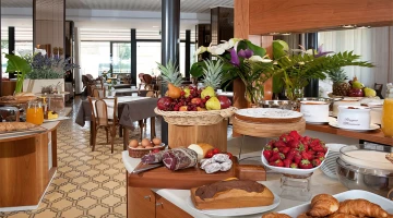 Petit-déjeuner buffet