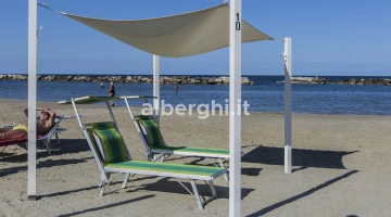 Possibilité de choisir la tente au lieu du parasol
