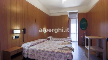 Dreibettzimmer