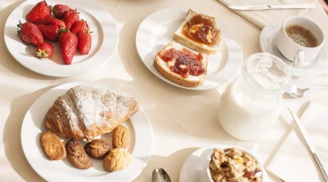 Savoureux petit-déjeuner sucré et salé