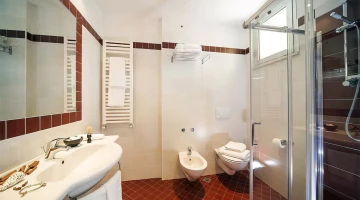 Salle de bain chambre confort