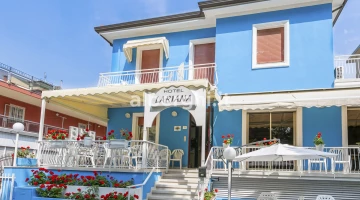 Hotel Lariana