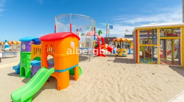 Une autre aire de jeux sur notre plage