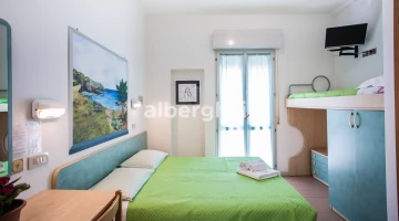 Camera tripla balcone davanti