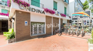 Insegna e biciclette