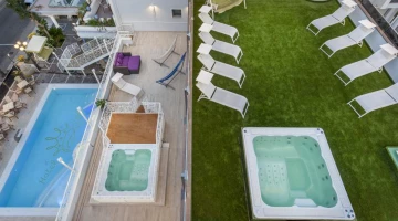 Pools auf 3 Ebenen, immer beheizt
