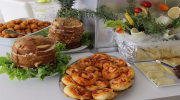 Pizzas and buffets