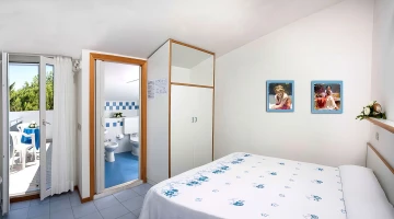 EINFACHES ZIMMER